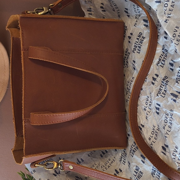 Portland Leather Goods Lola Crossbody Tote - Picture 3 of 6